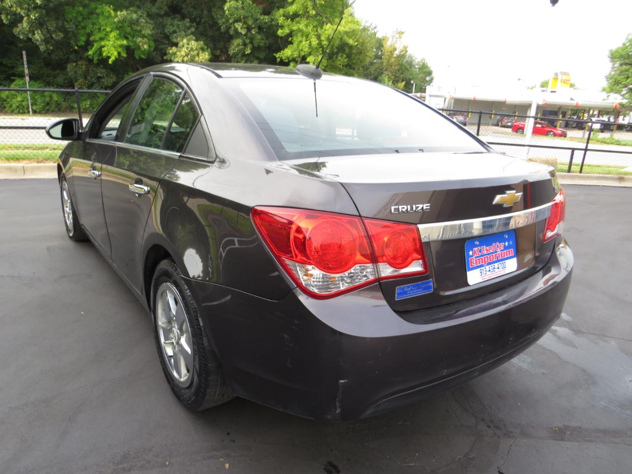 Chevrolet Cruze Limited 4dr Sdn Auto LT w/1LT 2016