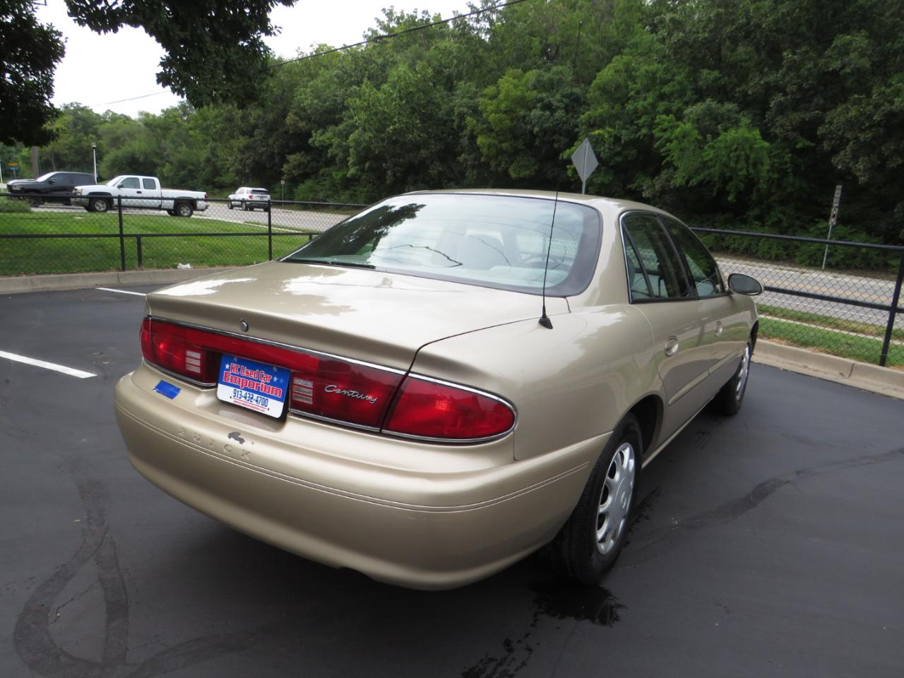 Buick Century 4dr Sdn Custom 2005