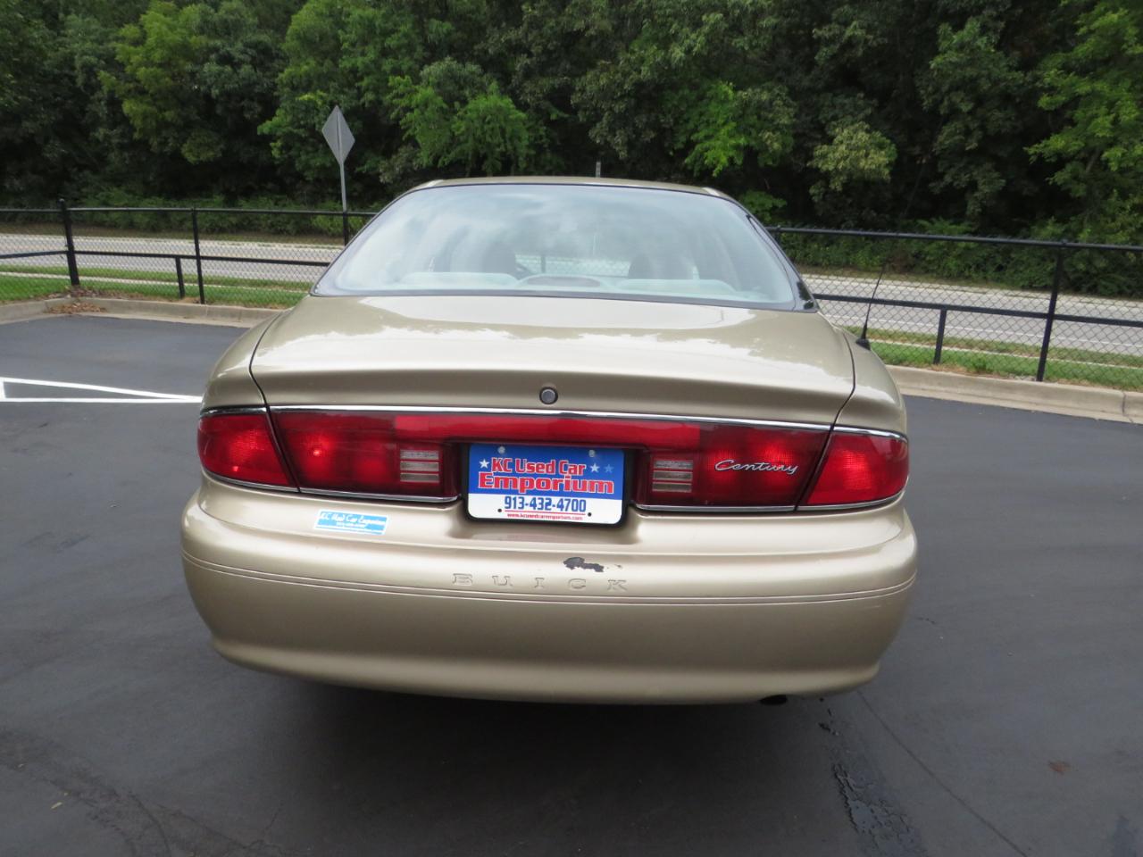 Buick Century 4dr Sdn Custom 2005