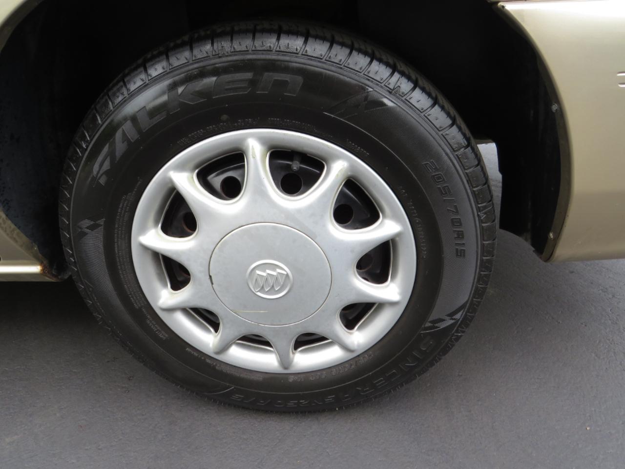 Buick Century 4dr Sdn Custom 2005