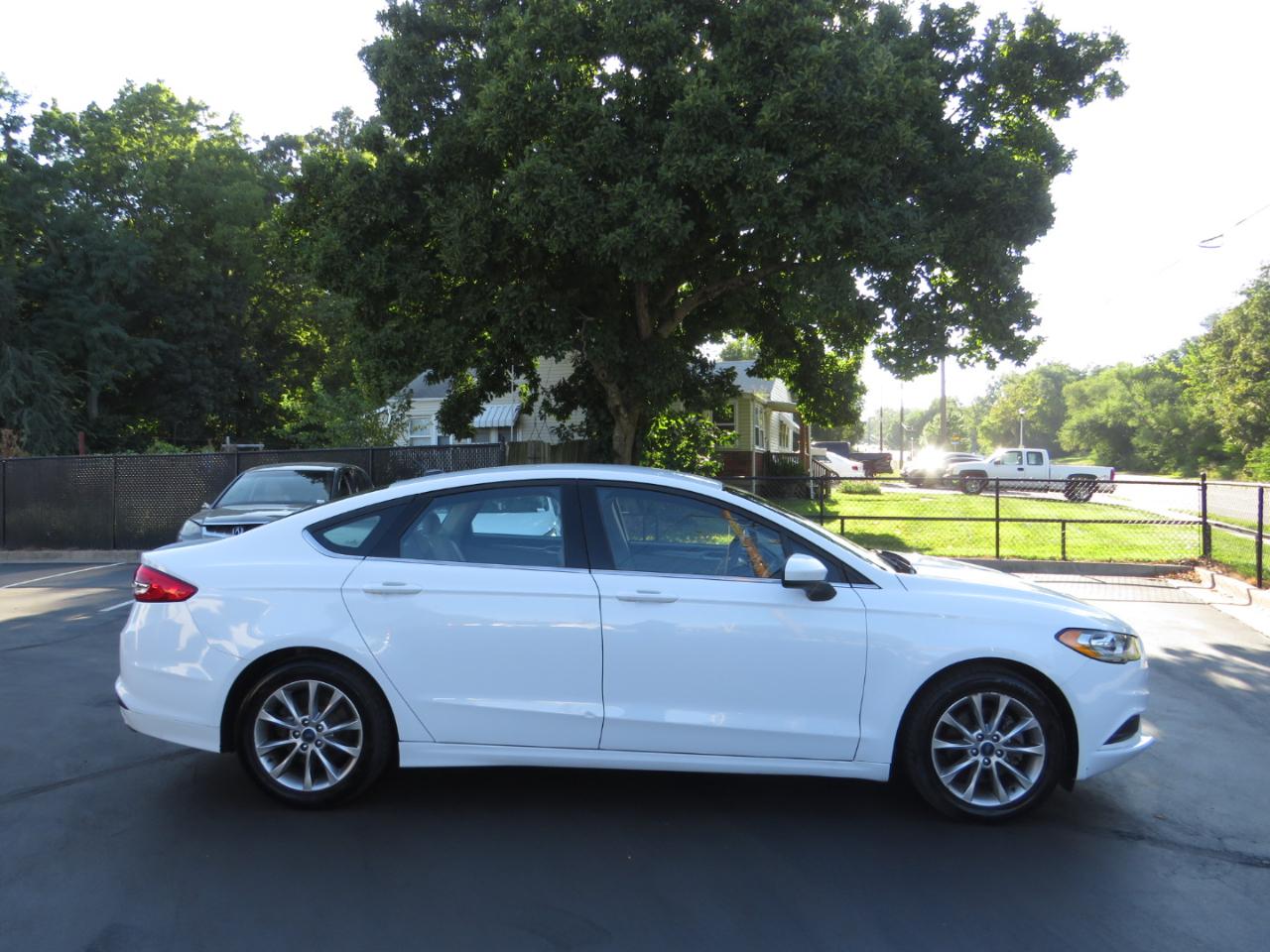 Ford Fusion 4dr Sdn SE FWD 2016