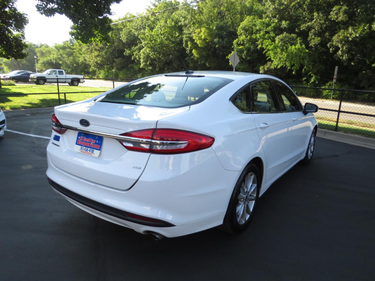 Ford Fusion 4dr Sdn SE FWD 2016