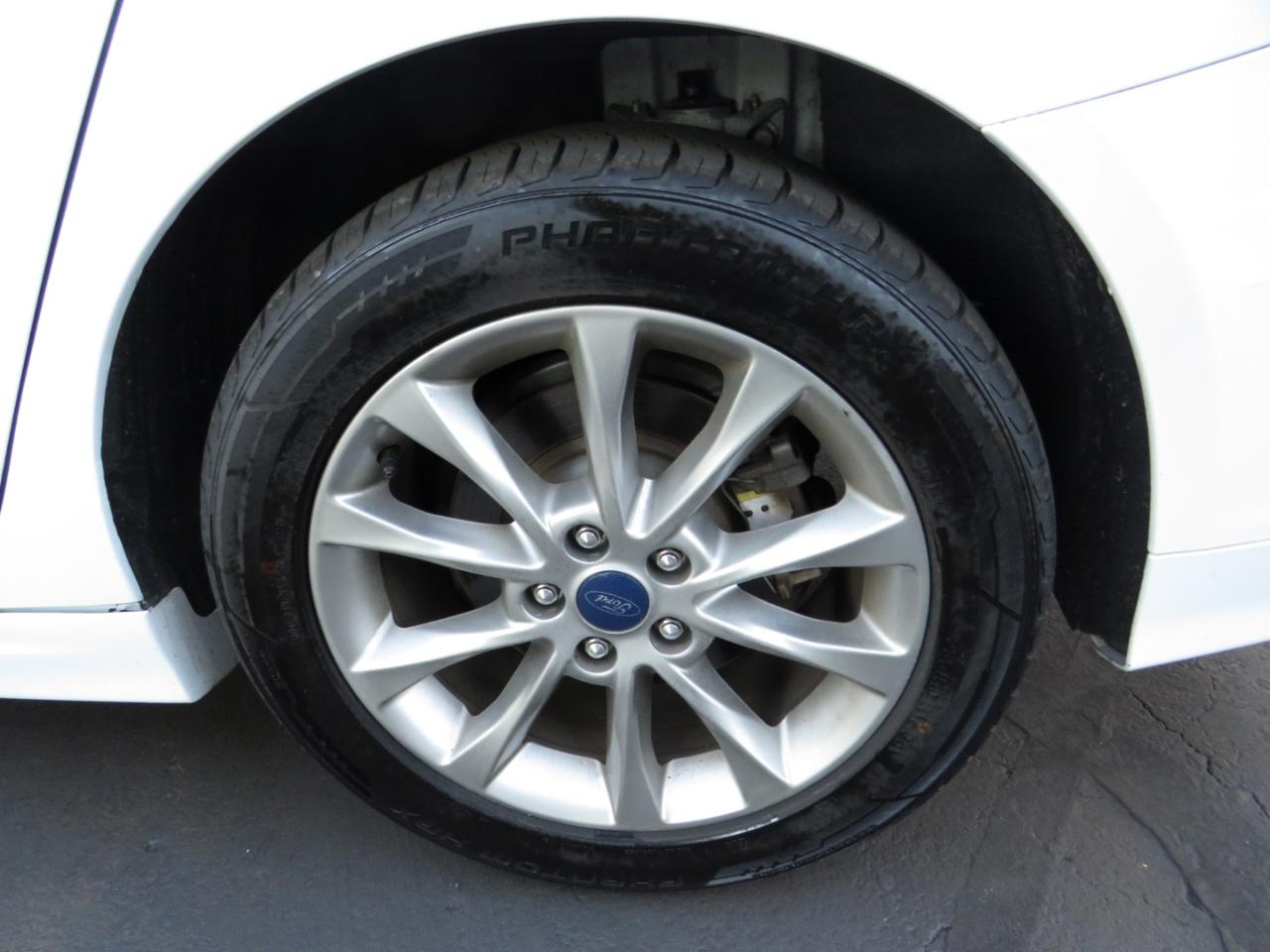 Ford Fusion 4dr Sdn SE FWD 2016