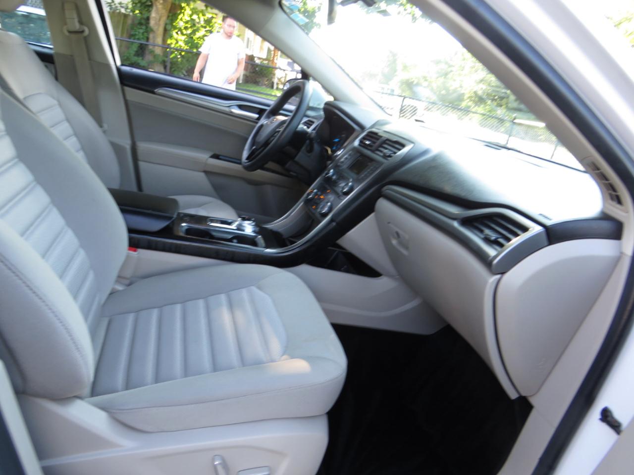 Ford Fusion 4dr Sdn SE FWD 2016