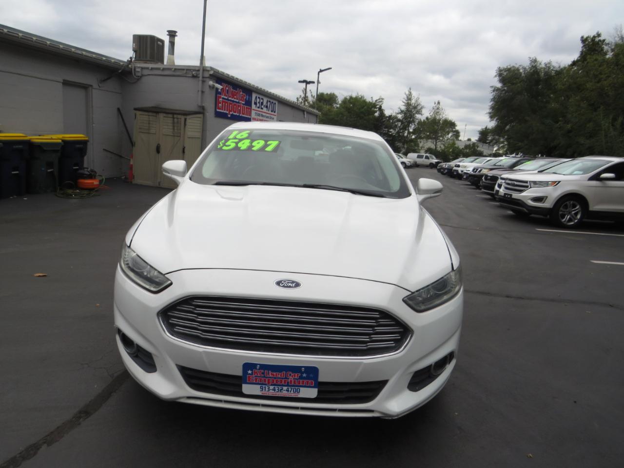 Ford Fusion 4dr Sdn SE FWD 2016