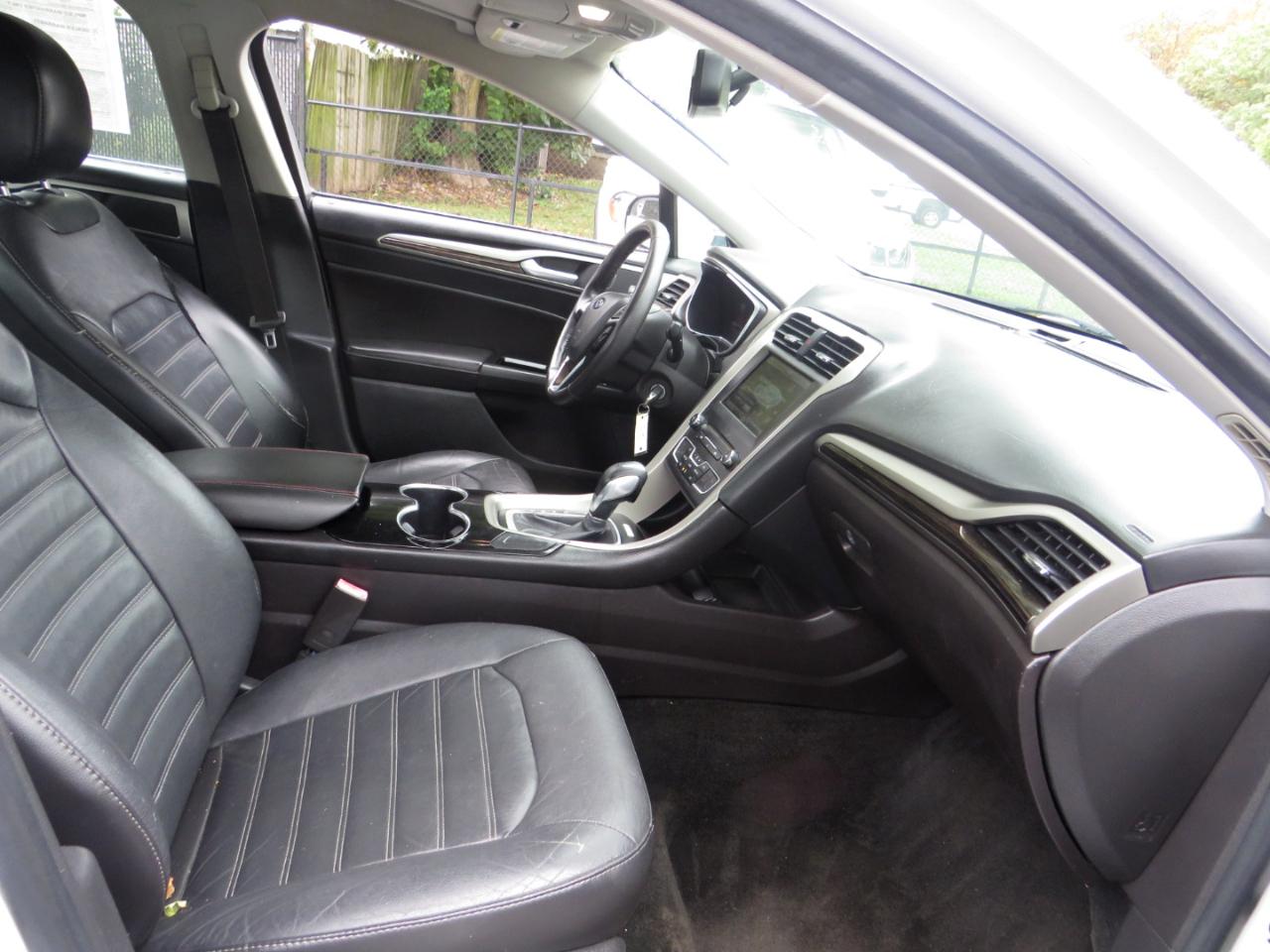 Ford Fusion 4dr Sdn SE FWD 2016