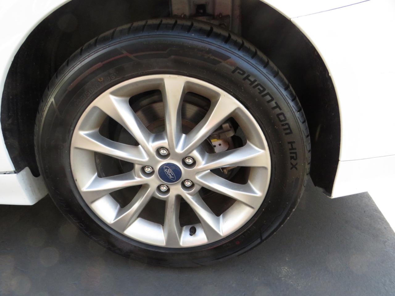 Ford Fusion SE FWD 2017