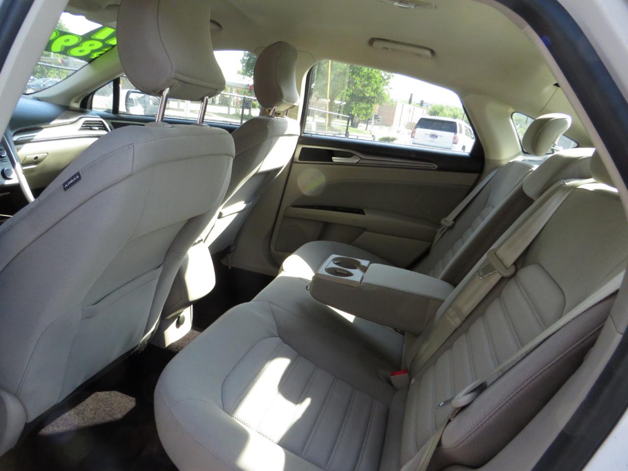 Ford Fusion SE FWD 2017