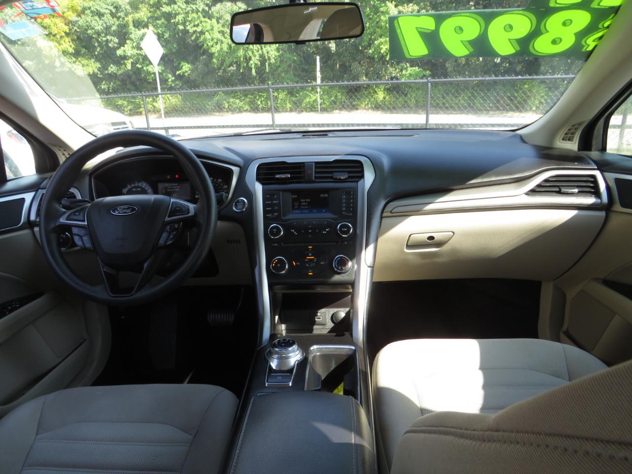 Ford Fusion SE FWD 2017