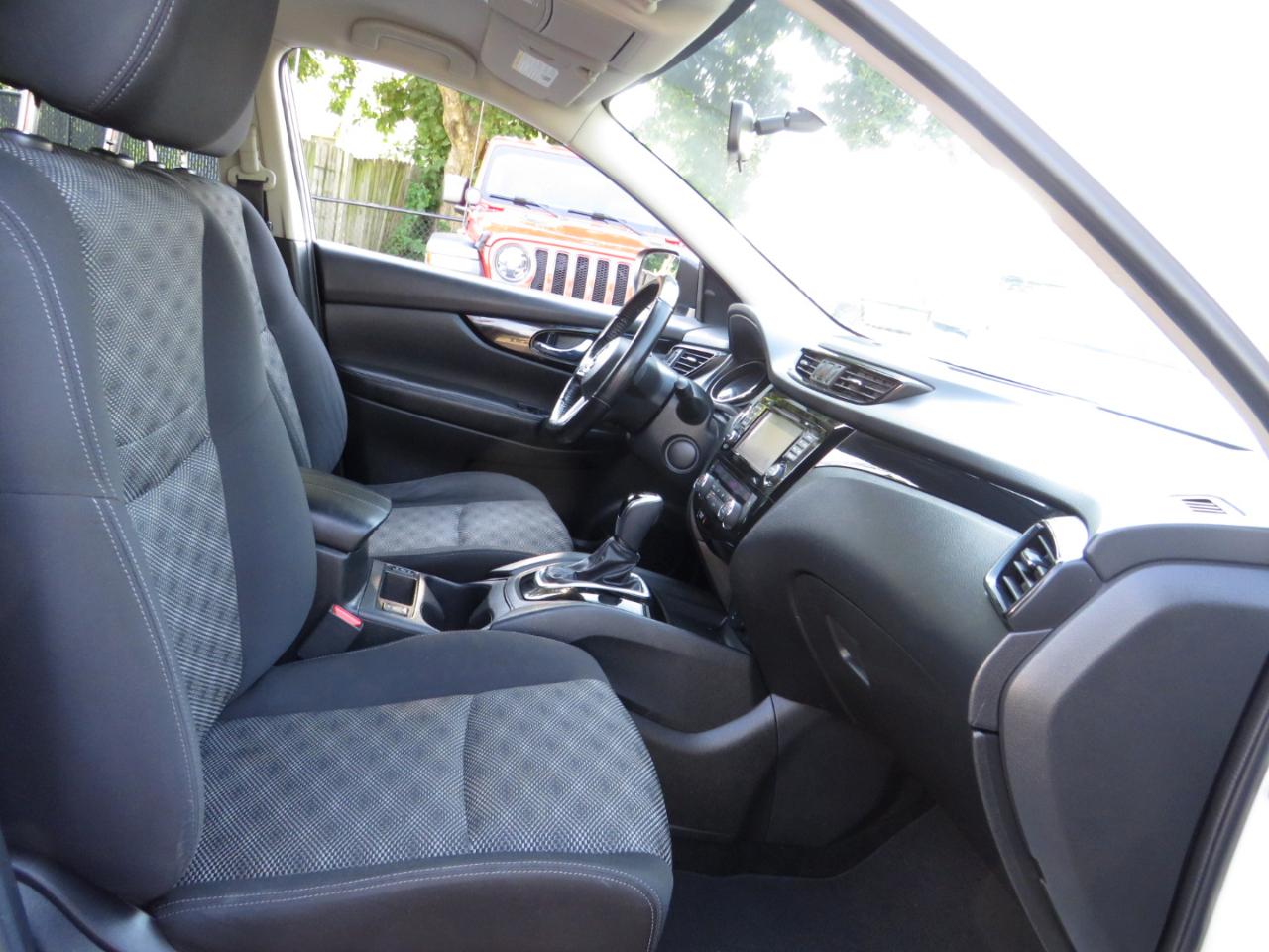 Nissan Rogue Sport AWD SV 2017