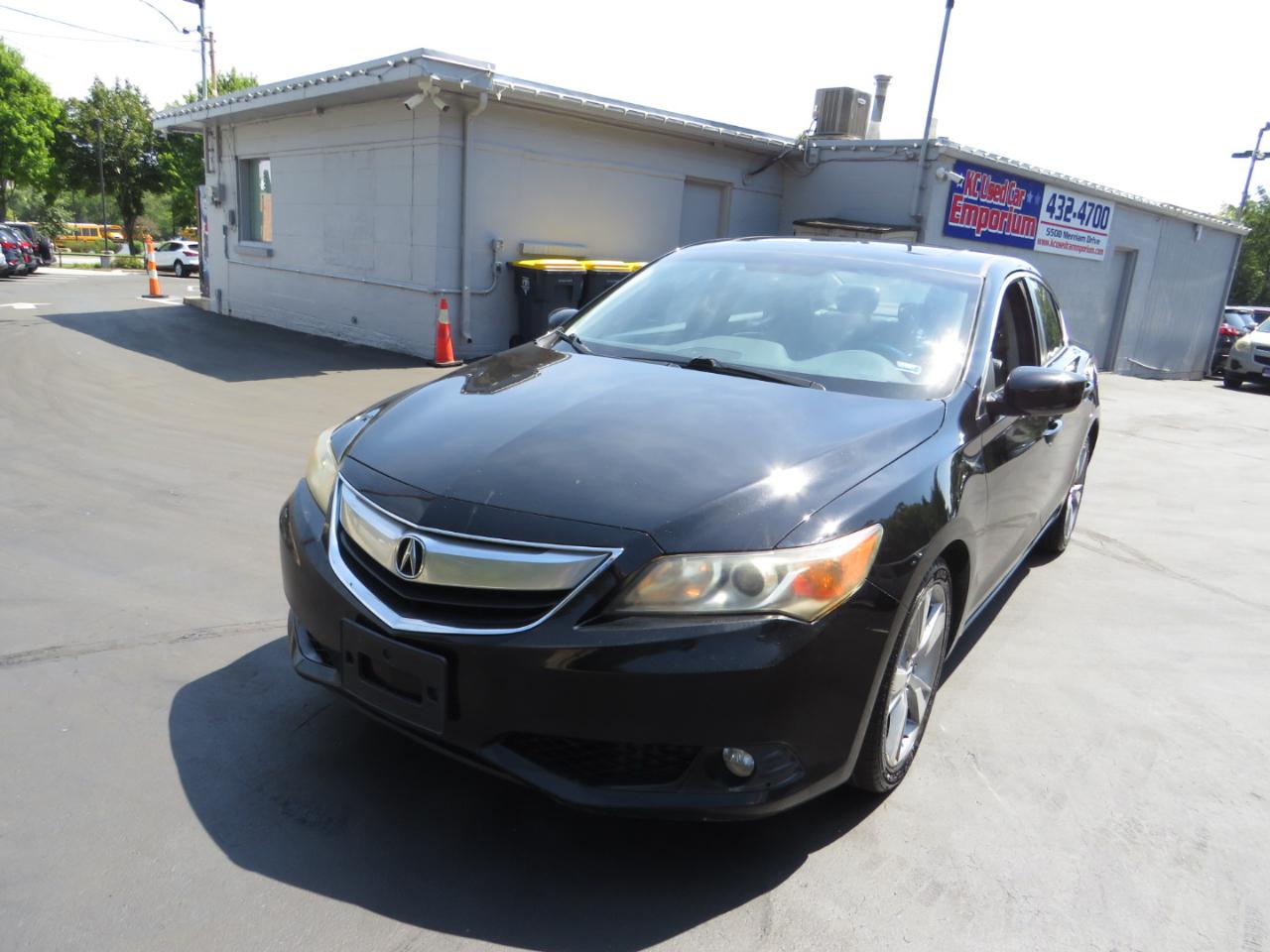Acura ILX 4dr Sdn 2.0L Tech Pkg 2013