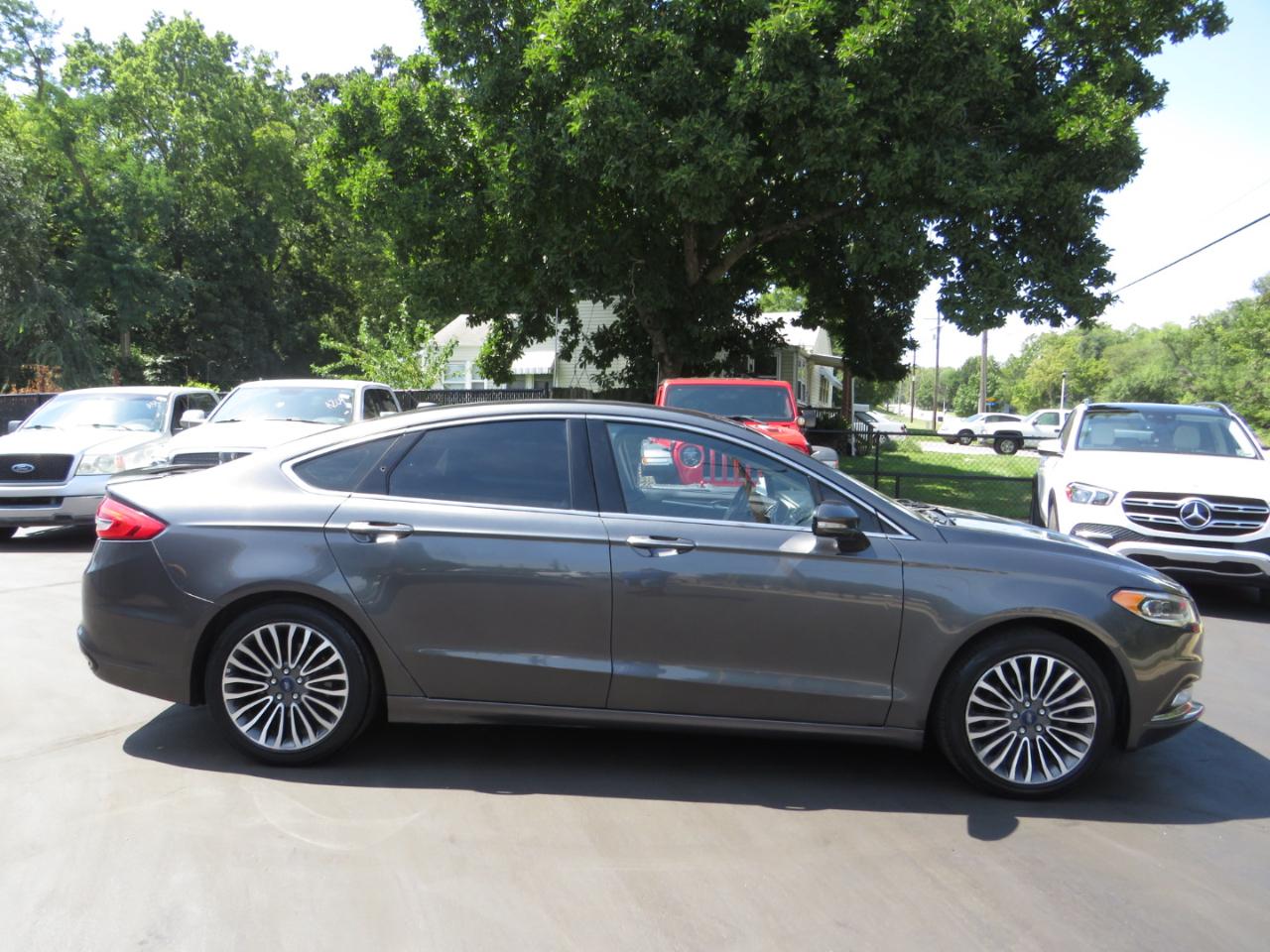 Ford Fusion Titanium FWD 2017