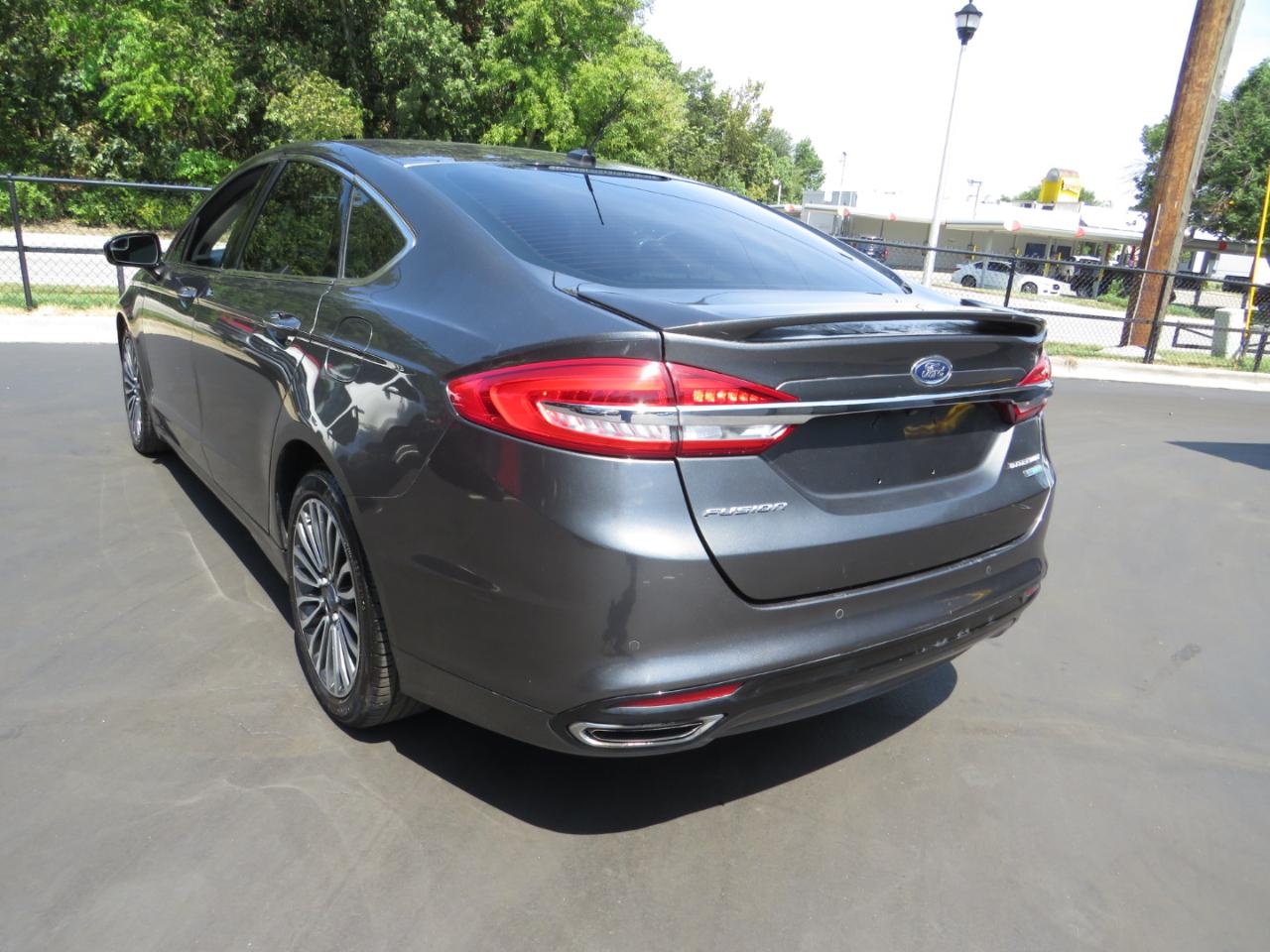 Ford Fusion Titanium FWD 2017
