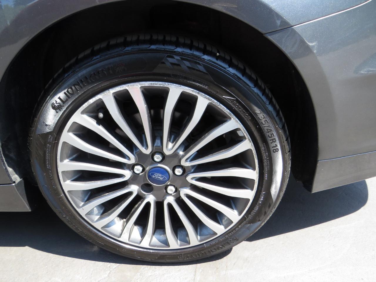Ford Fusion Titanium FWD 2017