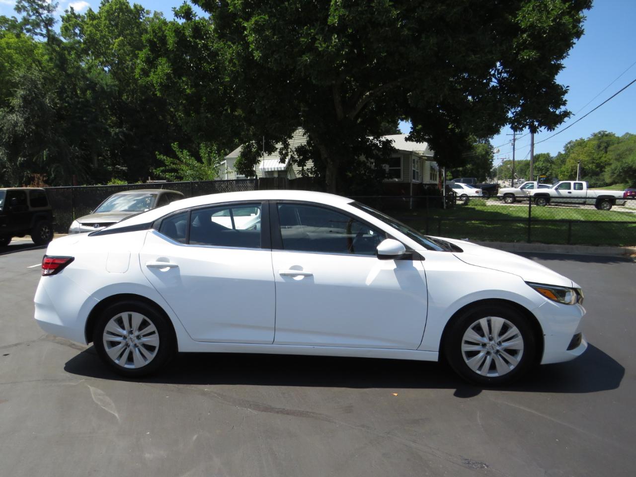 Nissan Sentra S CVT 2022