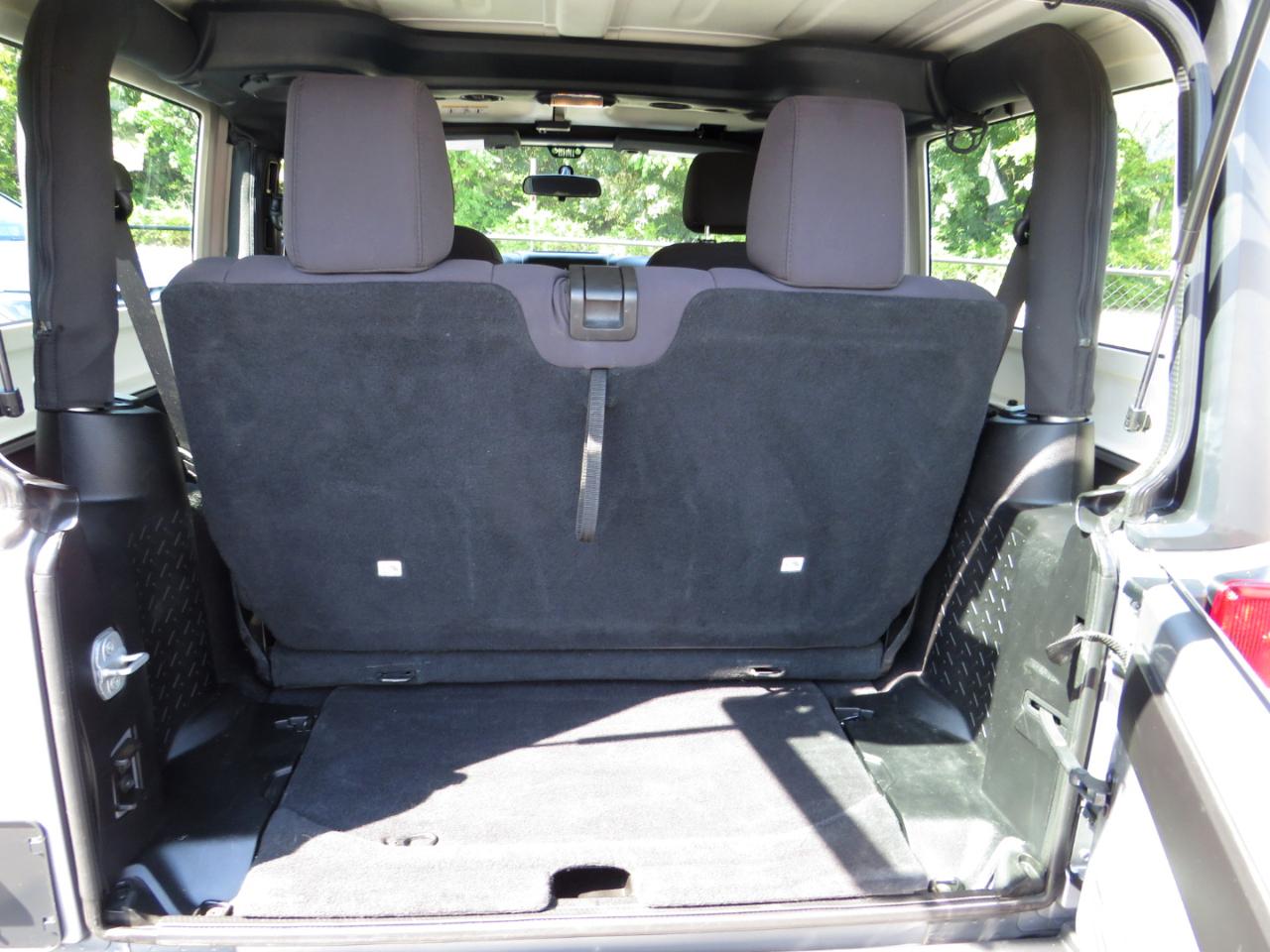 Jeep Wrangler 4WD 2dr Sport 2013