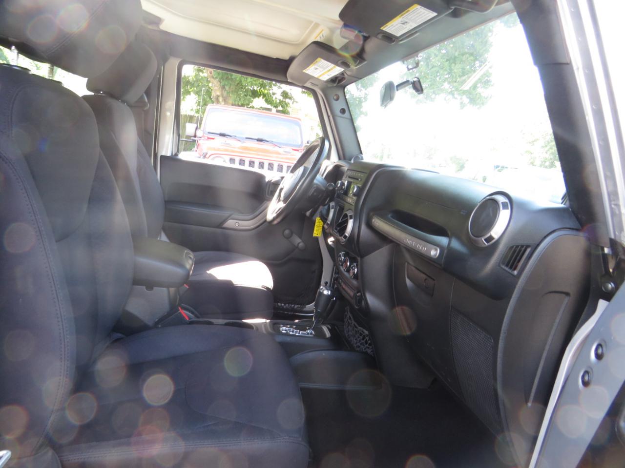 Jeep Wrangler 4WD 2dr Sport 2013