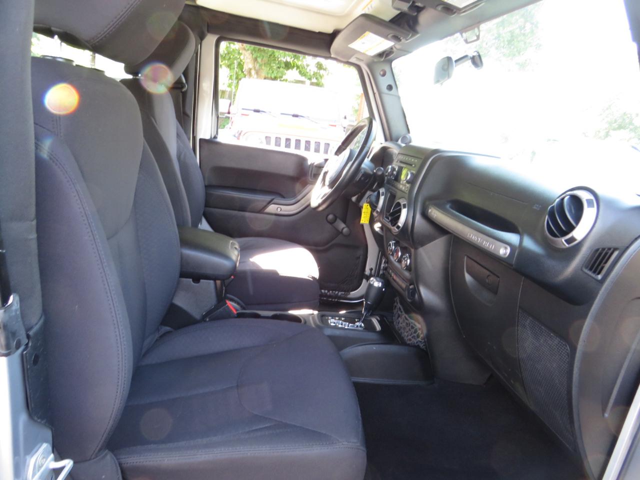 Jeep Wrangler 4WD 2dr Sport 2013