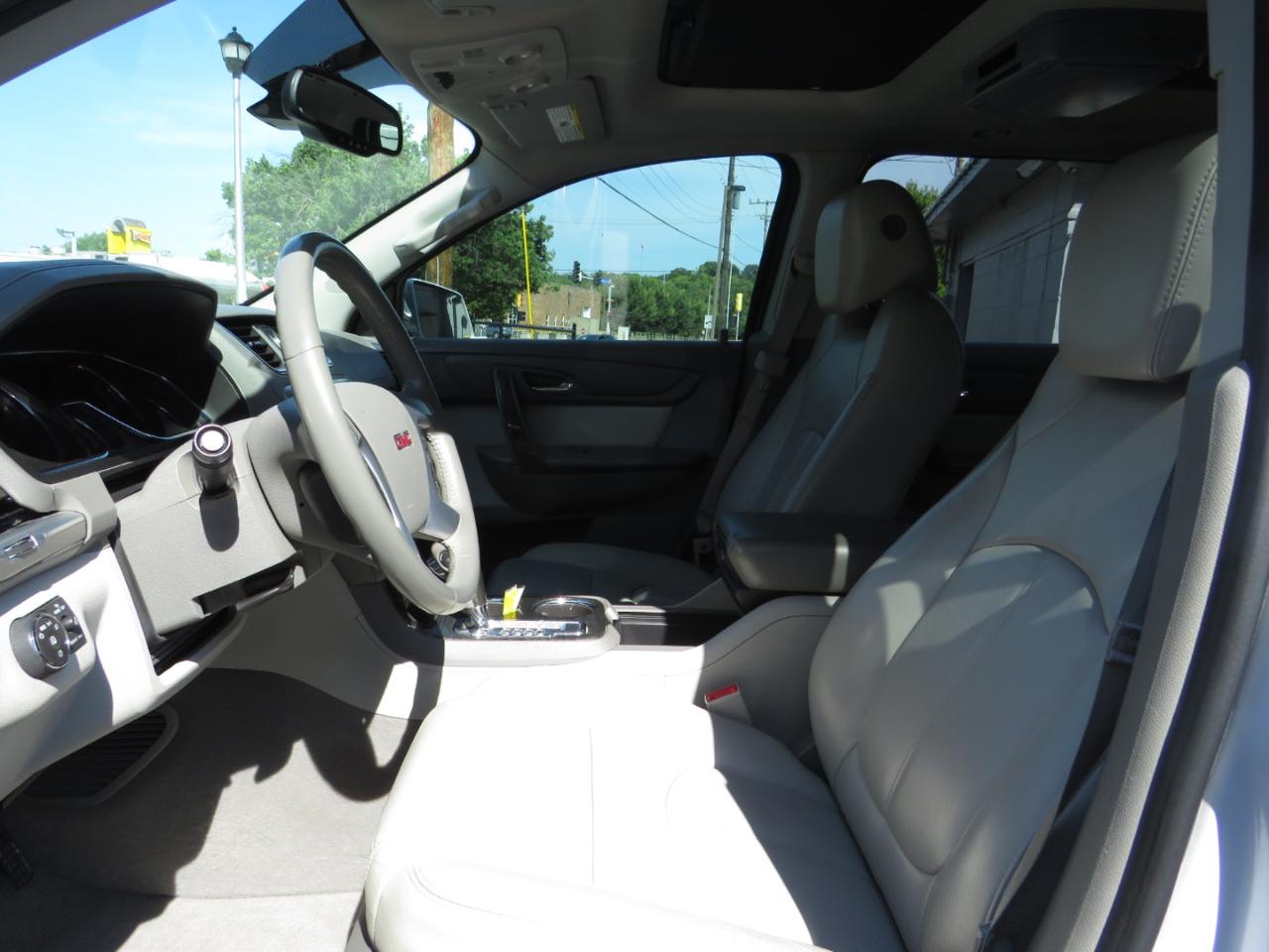 GMC Acadia AWD 4dr SLT w/SLT-1 2016