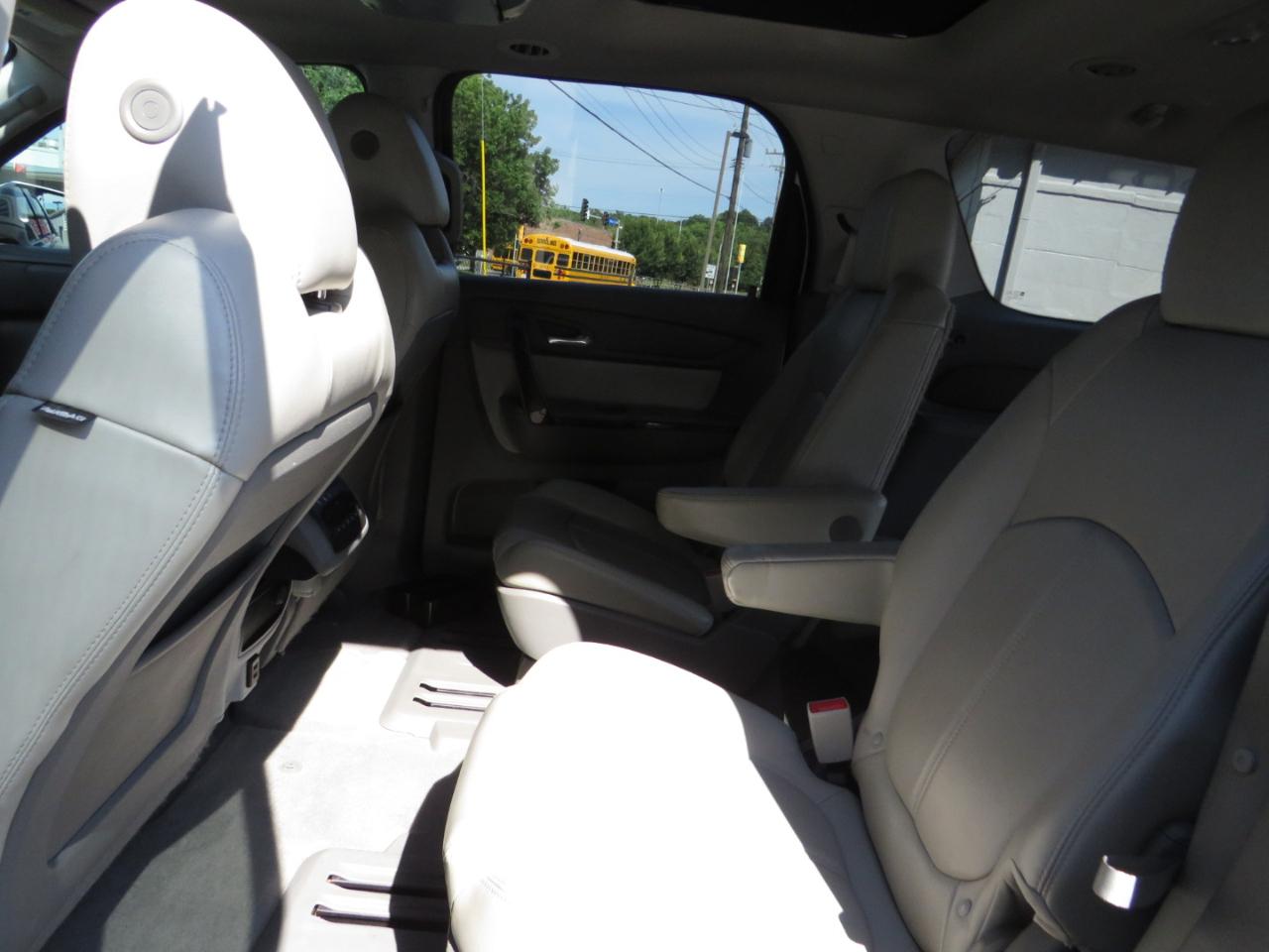 GMC Acadia AWD 4dr SLT w/SLT-1 2016