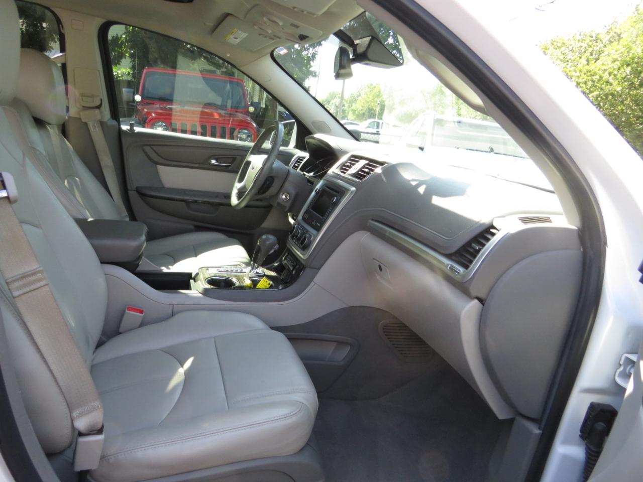 GMC Acadia AWD 4dr SLT w/SLT-1 2016