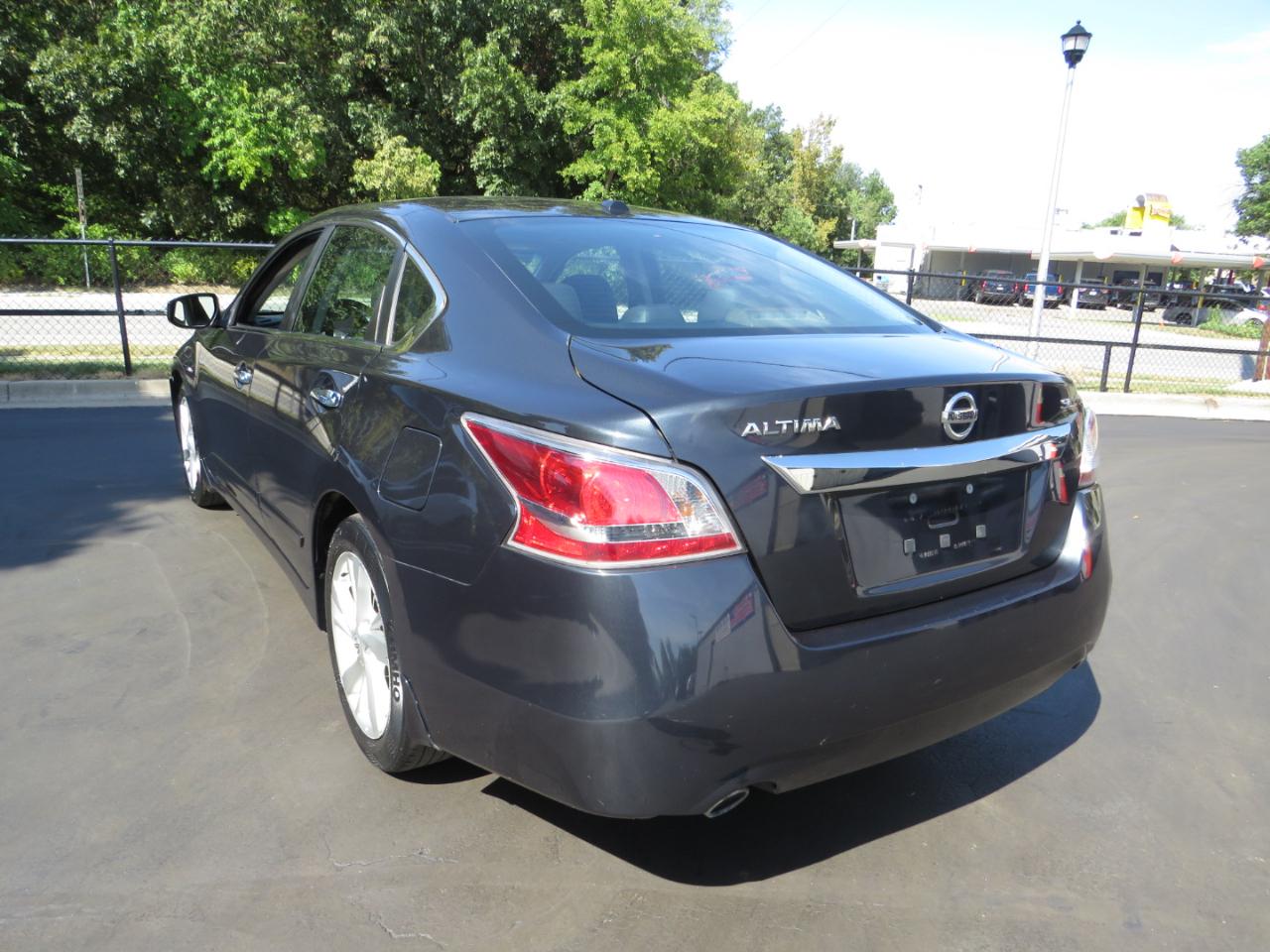 Nissan Altima 4dr Sdn I4 2.5 SL 2015