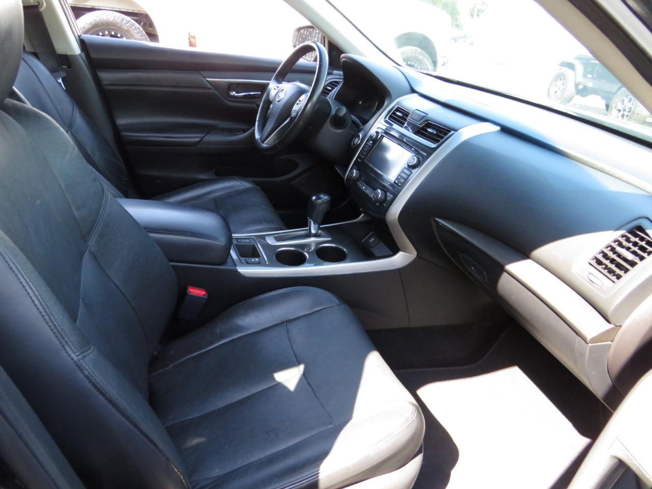 Nissan Altima 4dr Sdn I4 2.5 SL 2015