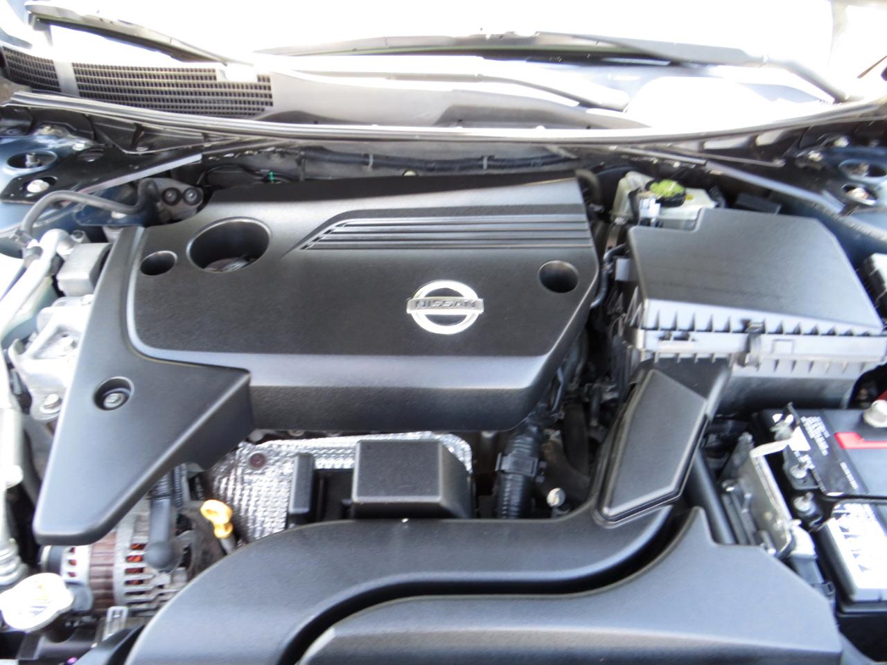 Nissan Altima 4dr Sdn I4 2.5 SL 2015