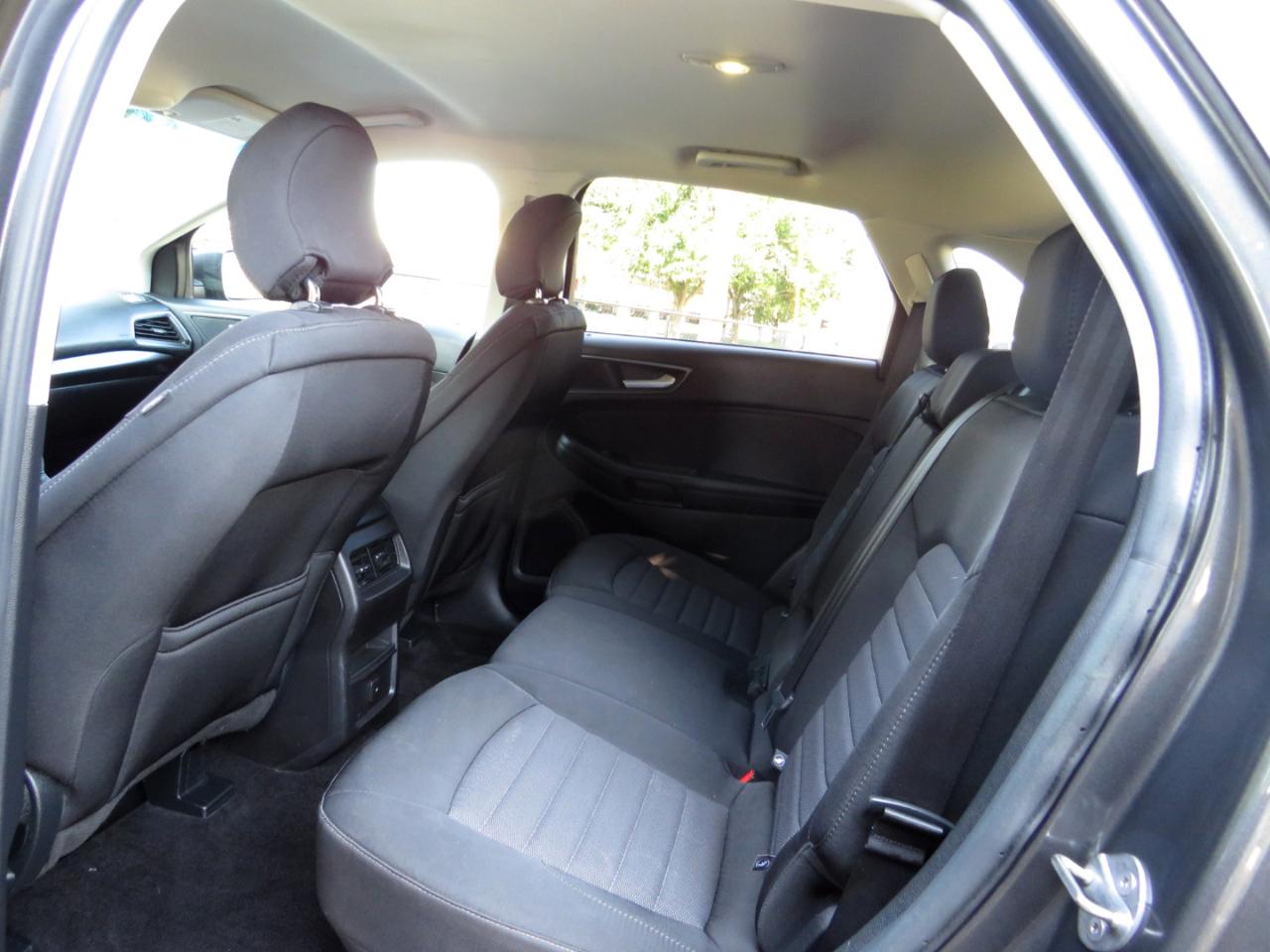 Ford Edge 4dr SE FWD 2015