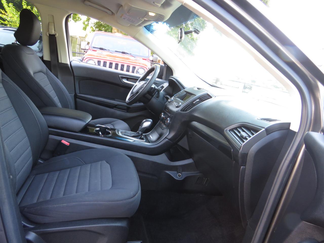 Ford Edge 4dr SE FWD 2015