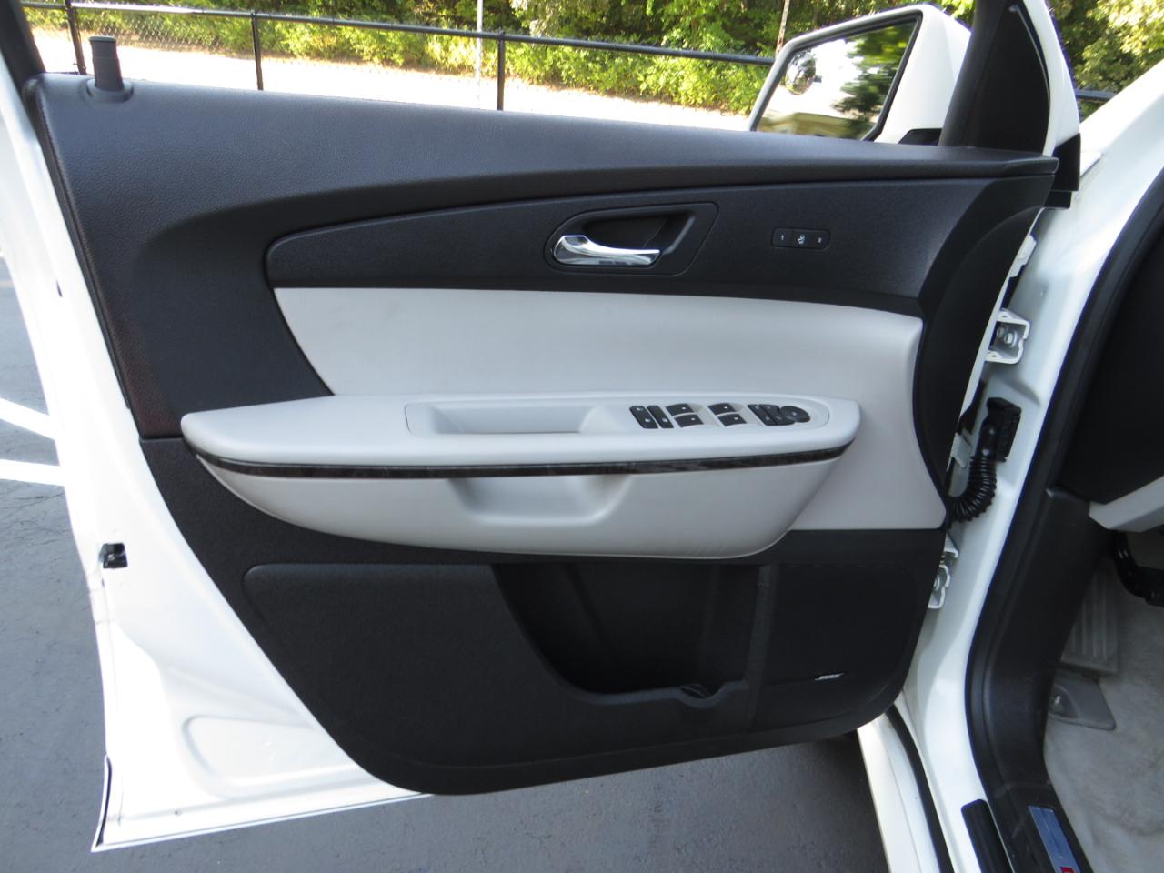 GMC Acadia FWD 4dr Denali 2012