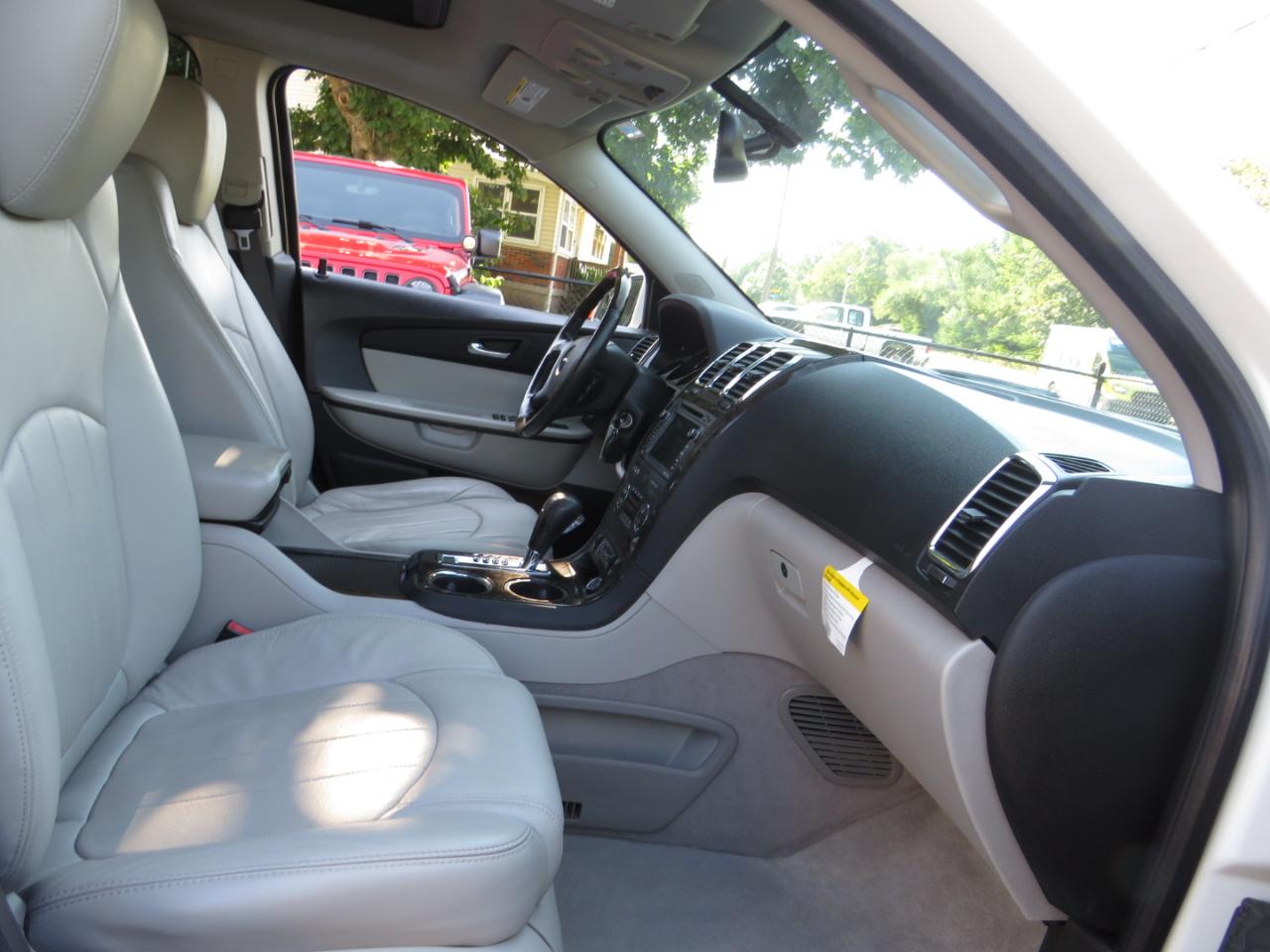 GMC Acadia FWD 4dr Denali 2012