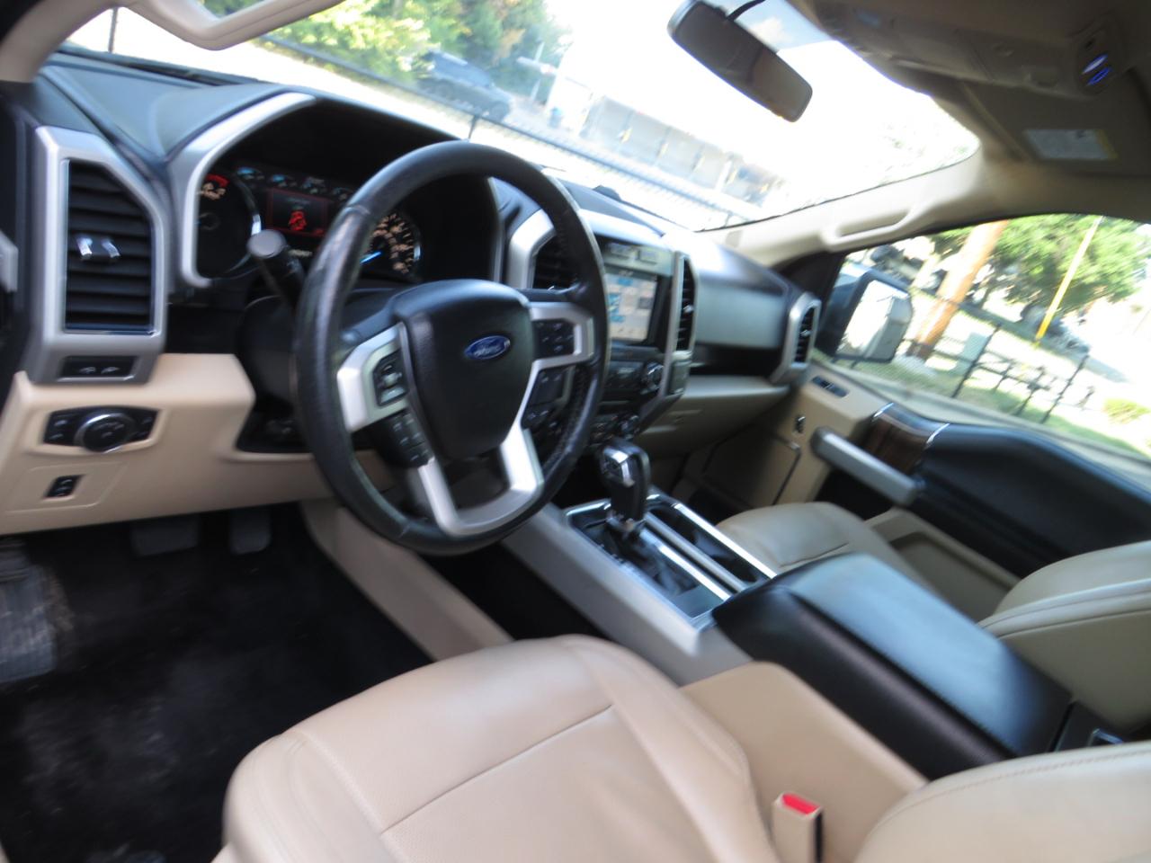 Ford F-150 Platinum 4WD SuperCrew 5.5' Box 2017