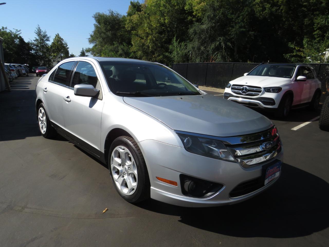 Ford Fusion 4dr Sdn SE FWD 2011