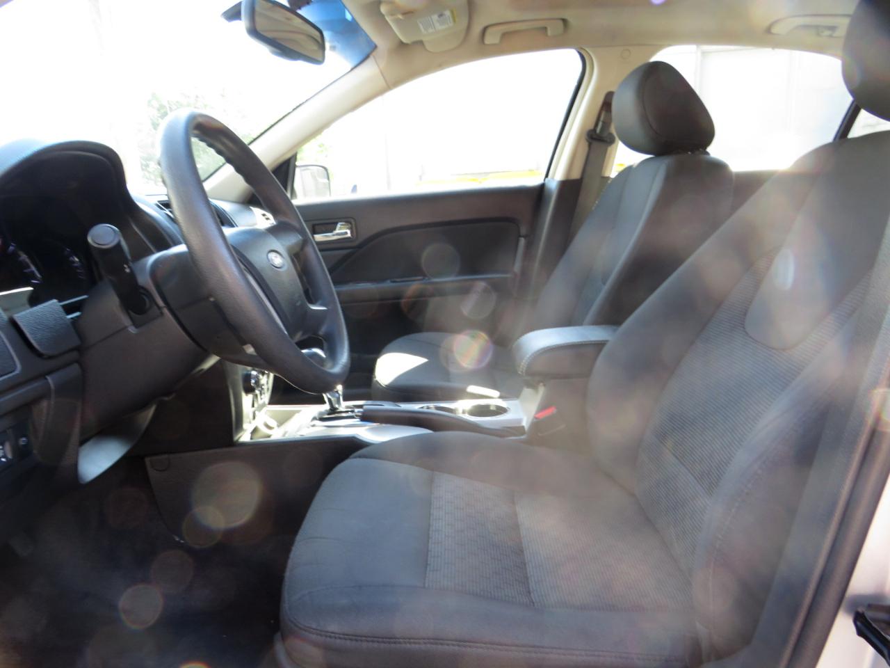 Ford Fusion 4dr Sdn SE FWD 2011