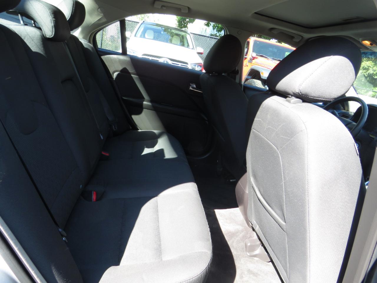 Ford Fusion 4dr Sdn SE FWD 2011