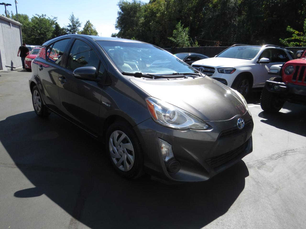 Toyota Prius c 5dr HB Three (Natl) 2015