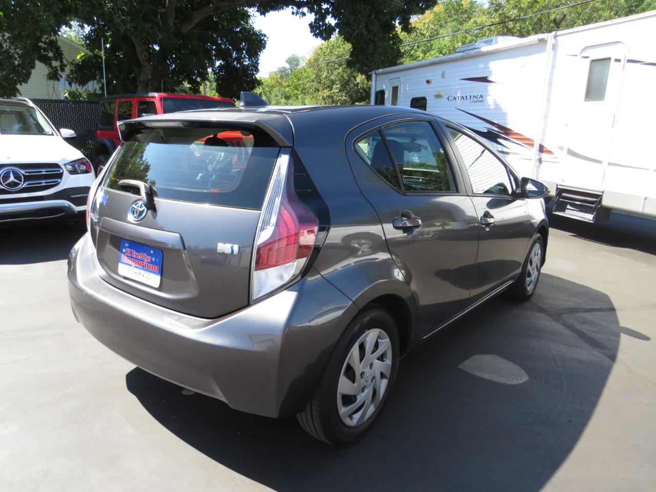Toyota Prius c 5dr HB Three (Natl) 2015