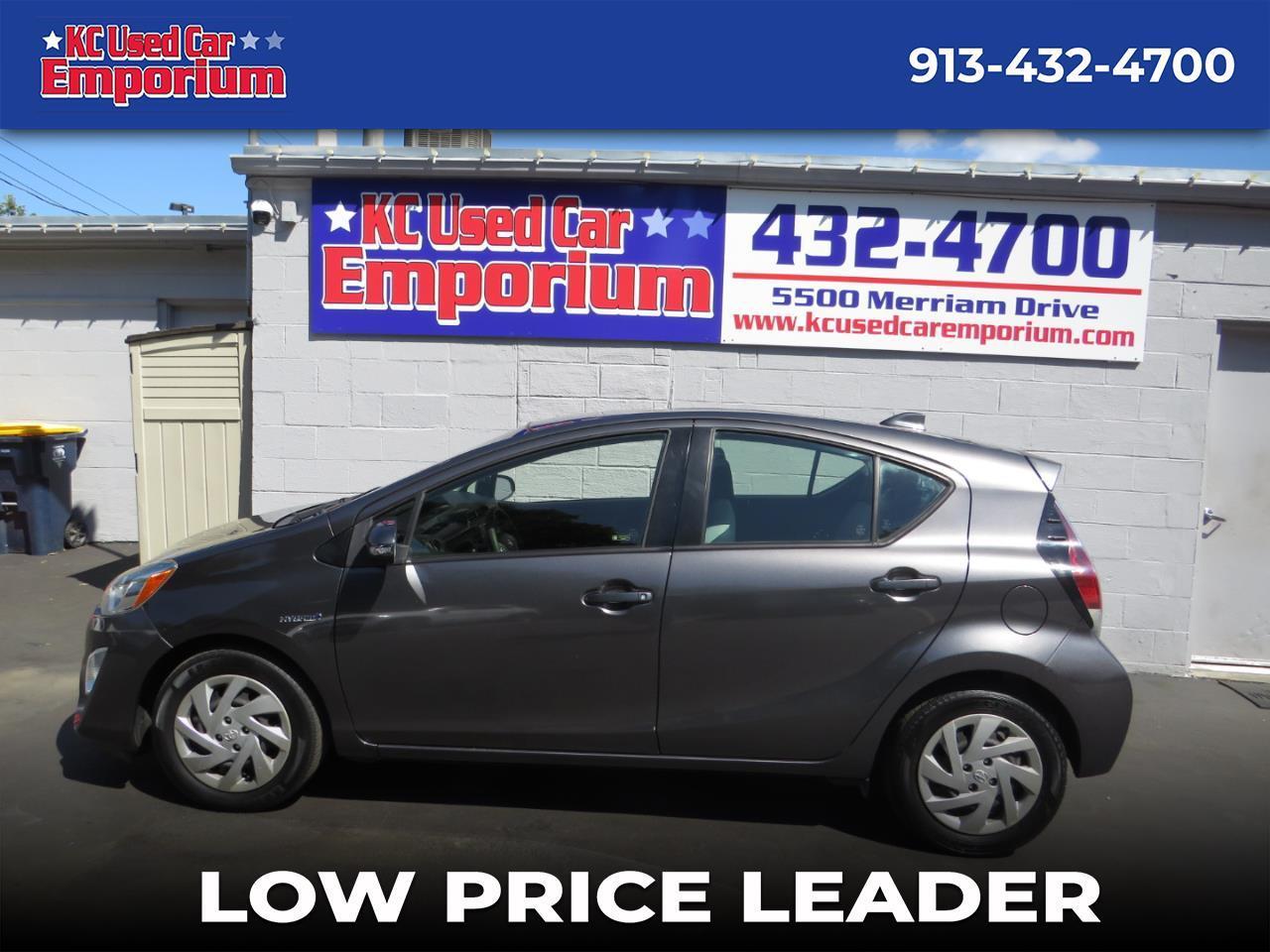 Toyota Prius c 5dr HB Three (Natl) 2015