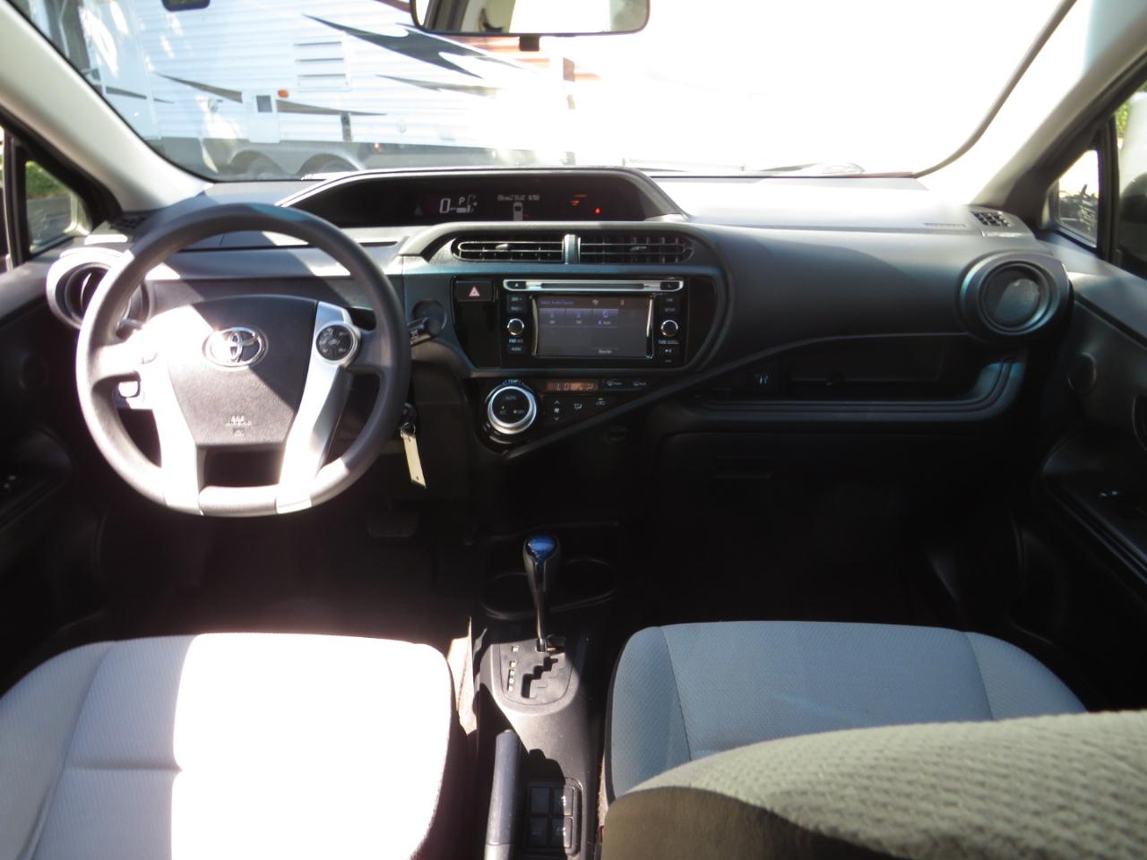 Toyota Prius c 5dr HB Three (Natl) 2015