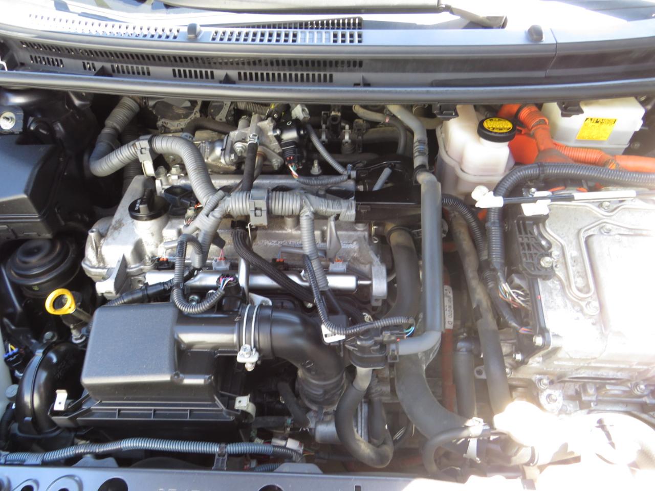Toyota Prius c 5dr HB Three (Natl) 2015