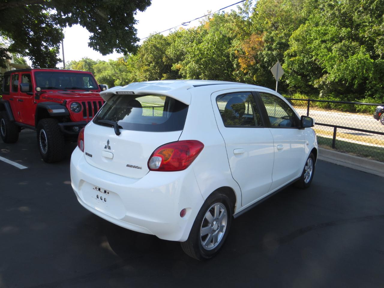 Mitsubishi Mirage 4dr HB Man DE 2014