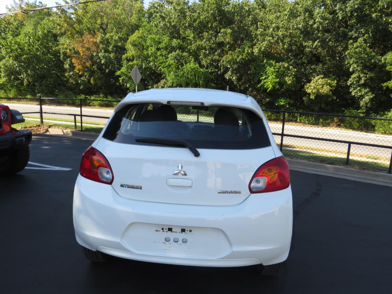 Mitsubishi Mirage 4dr HB Man DE 2014