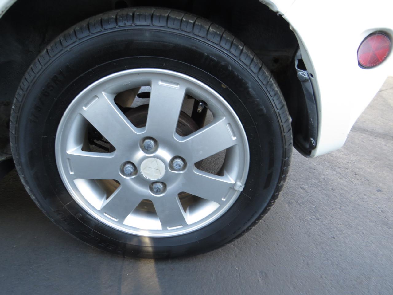 Mitsubishi Mirage 4dr HB Man DE 2014
