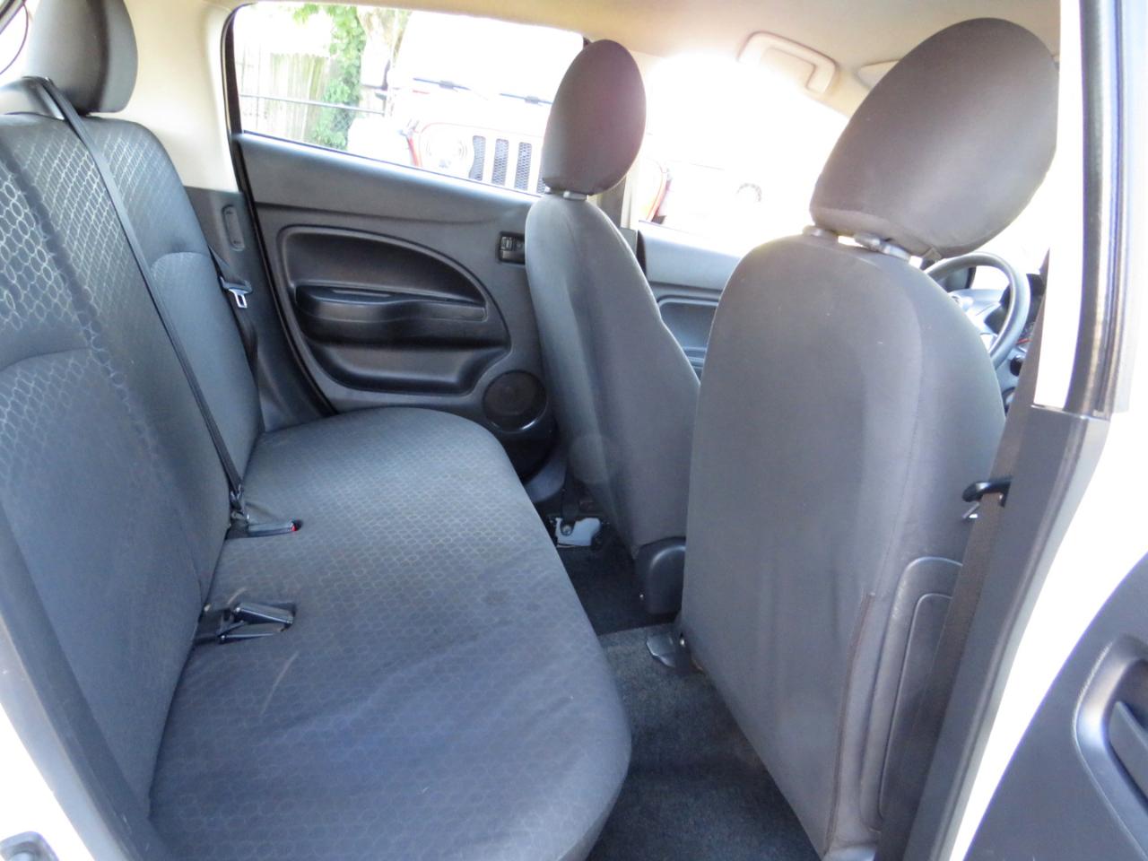 Mitsubishi Mirage 4dr HB Man DE 2014