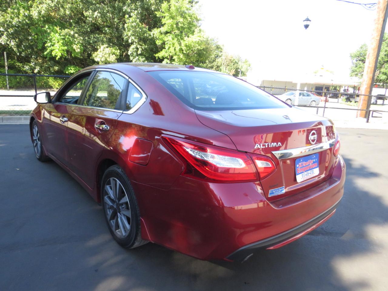 Nissan Altima 4dr Sdn I4 2.5 SL 2016