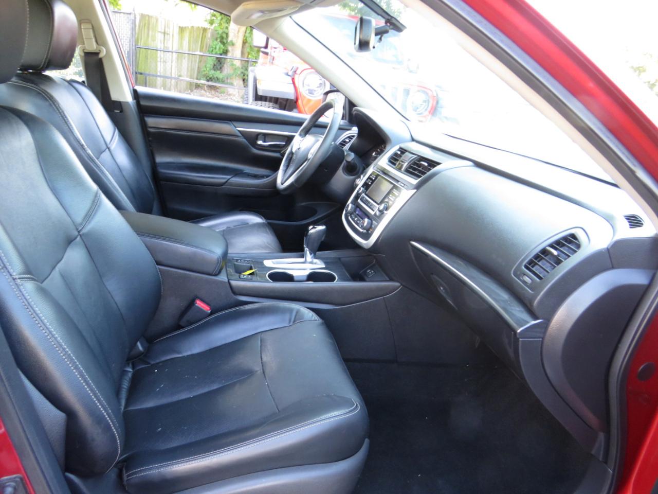 Nissan Altima 4dr Sdn I4 2.5 SL 2016