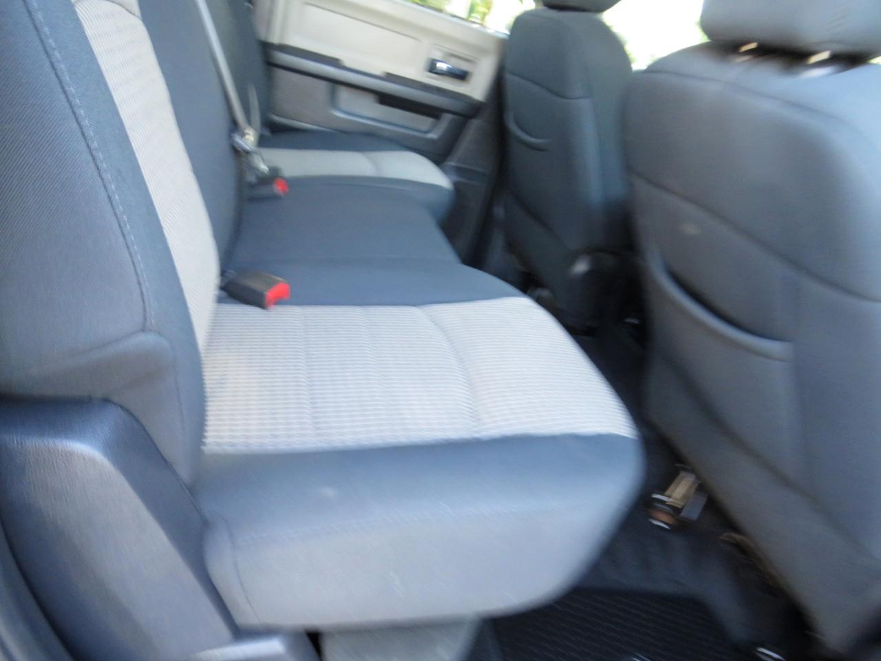 RAM 1500 4WD Crew Cab 140.5" Big Horn 2012