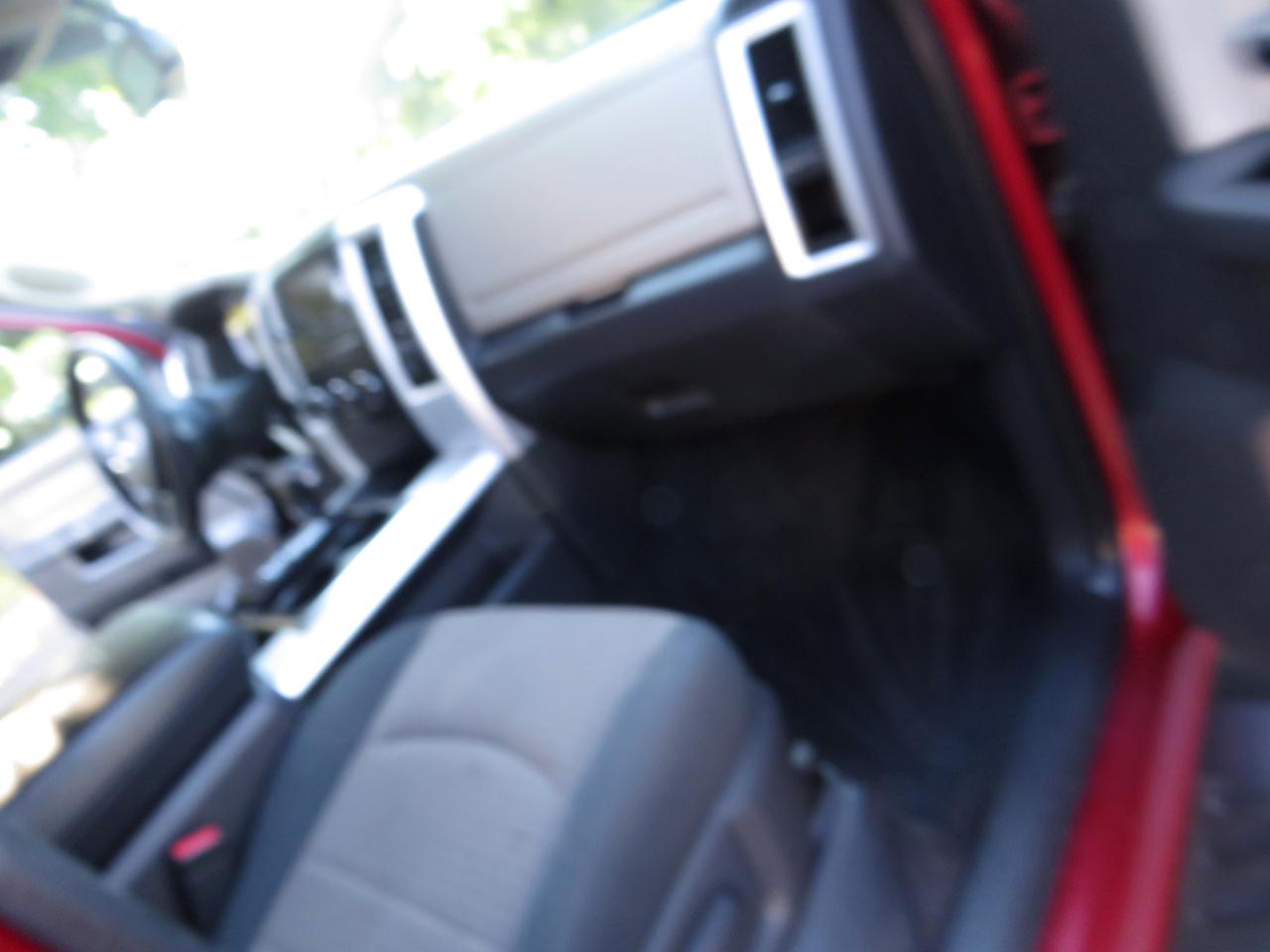 RAM 1500 4WD Crew Cab 140.5" Big Horn 2012