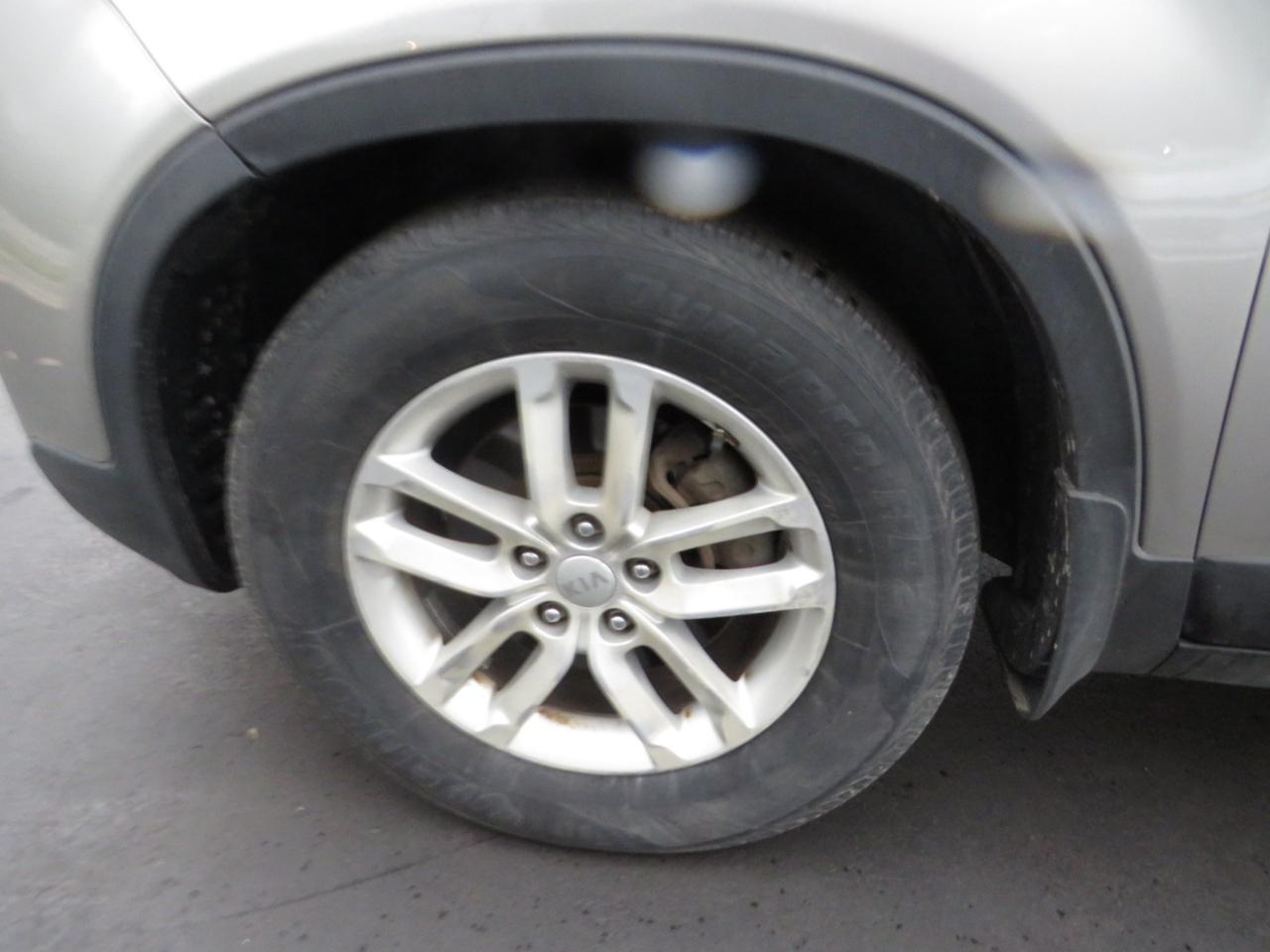 Kia Sorento 2WD 4dr I4 LX 2015